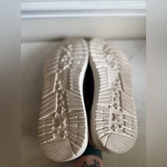 Hey Dude Men's Wally Break Stitch Slip Ons - Picture 8 of 10